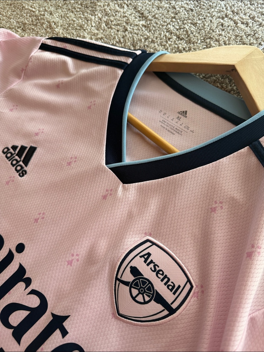 ARSENAL AUTHENTIC JERSEY- adidas
(supporter version, no 11) - Picture 14 of 16